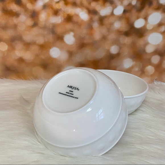 Mikasa White EDEN Pattern Bone China Cereal Bowls - Picture 3 of 3